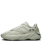 Adidas Yeezy 700 Salt