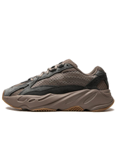 Adidas Yeezy 700 V2 Mauve