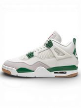 Air Jordan 4 Retro SB Pine Green