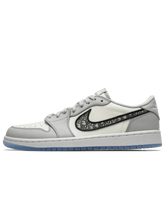 Jordan 1 Retro Low Dior