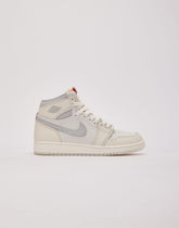 Jordan Air Jordan 1 Retro High OG 'Sail and University Red' Grade-School