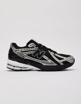 New Balance 1906R