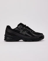 New Balance 740