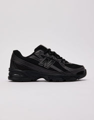 New Balance 740
