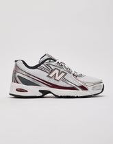 New Balance 740