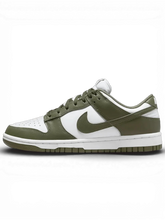 Nike Dunk Low 'Medium Olive'