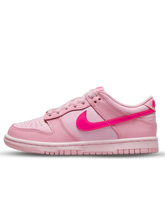 Nike Dunk Low Triple Pink