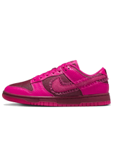 Nike Dunk Low Valentine's Day (2022)
