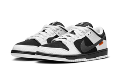Nike SB Dunk Low TIGHTBOOTH