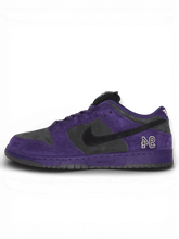 Supreme® Nike SB Dunk Low Ink