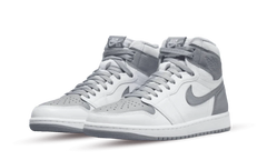 Air Jordan 1 Retro High OG Stealth
