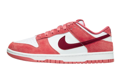 Nike Dunk Low Valentine's Day (2024)