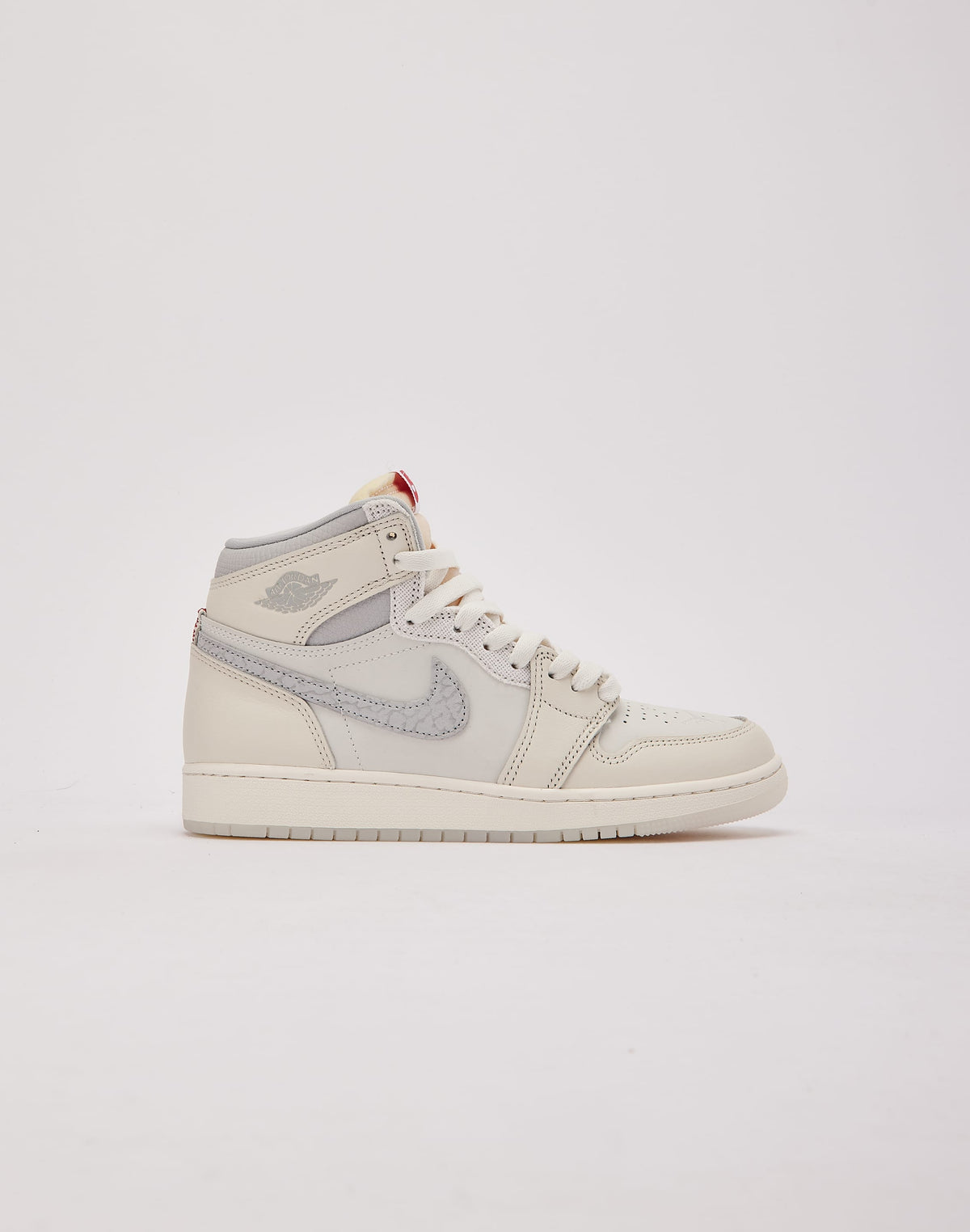 Jordan Air Jordan 1 Retro High OG 'Sail and University Red' Grade-School