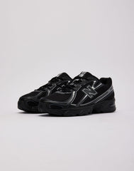 New Balance 740