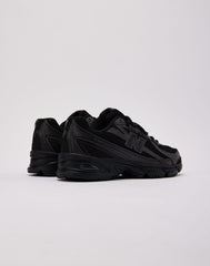 New Balance 740