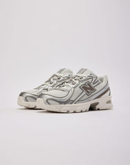 New Balance 740