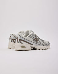 New Balance 740
