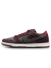 Nike SB Dunk Low Pro x Riot Skateshop