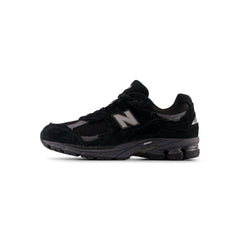 New Balance 2002R Gore-Tex (Black/Magnet)