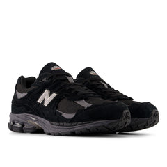 New Balance 2002 GOR-TEX Protection Pack 2.0 - Black