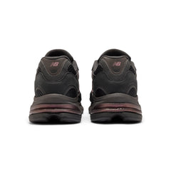 New Balance 2010 (Black/Iridescent)