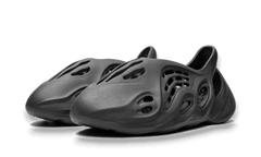Yeezy foam RNR Onyx