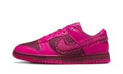 Nike Dunk Low Valentine's Day (2022)