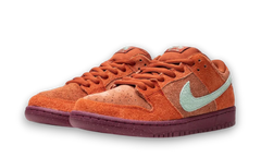 Nike SB Dunk Low Mystic Red Rosewood